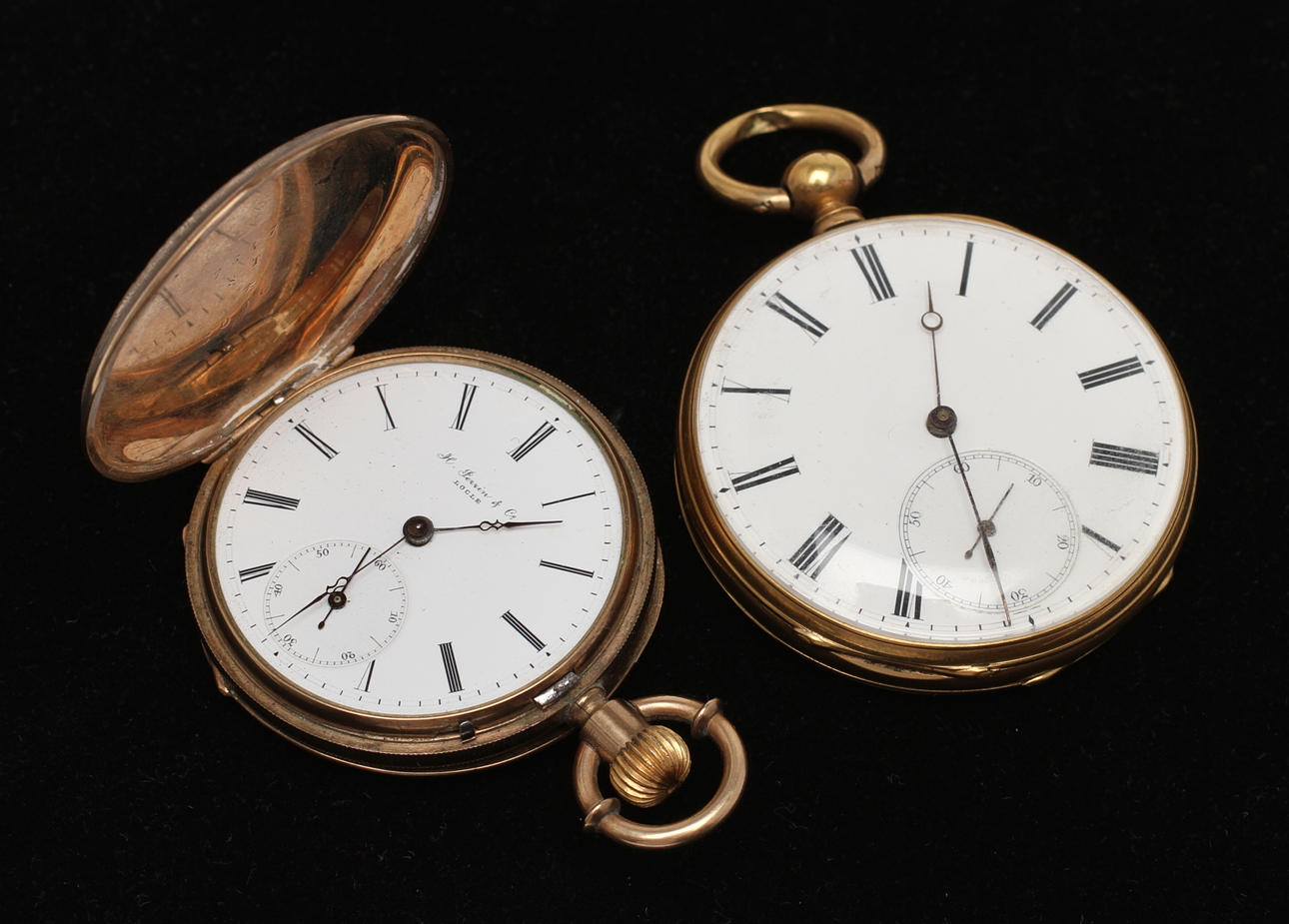 FICKUR, 2st. Demi Chronometre, 18k guld samt H Perrin & Co, 14k guld.