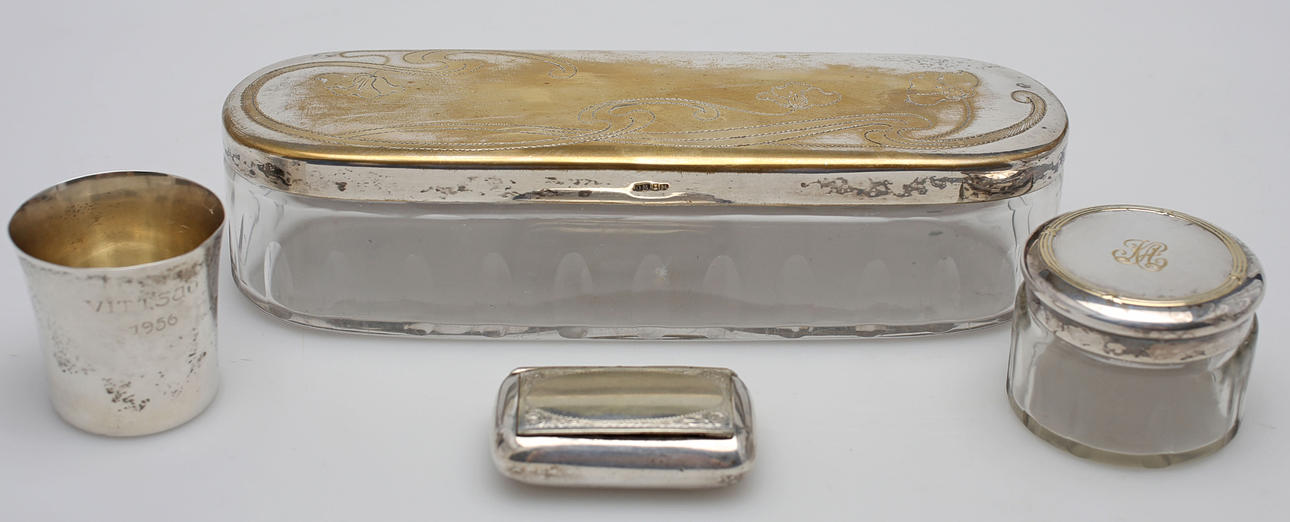 DOSOR OCH POKAL, 3+1, nysilver och silver, 1900-talets första del.