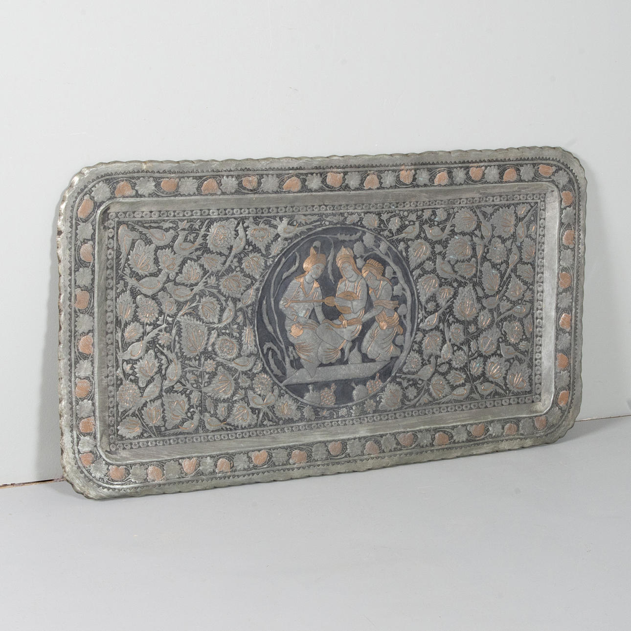 BRICKA, orientalisk, 1900-tal.