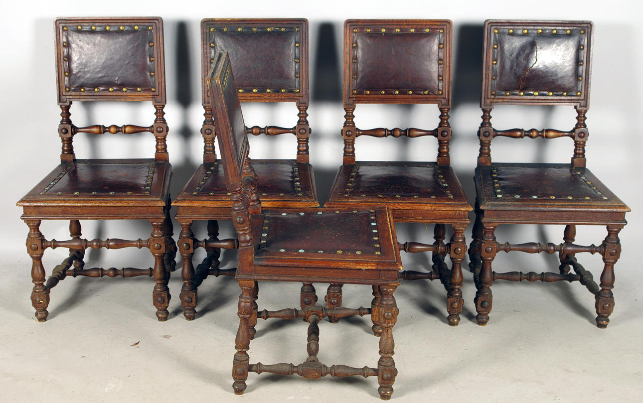 STOLAR, 5 stycken, ek med skinnklädsel, barockstil.