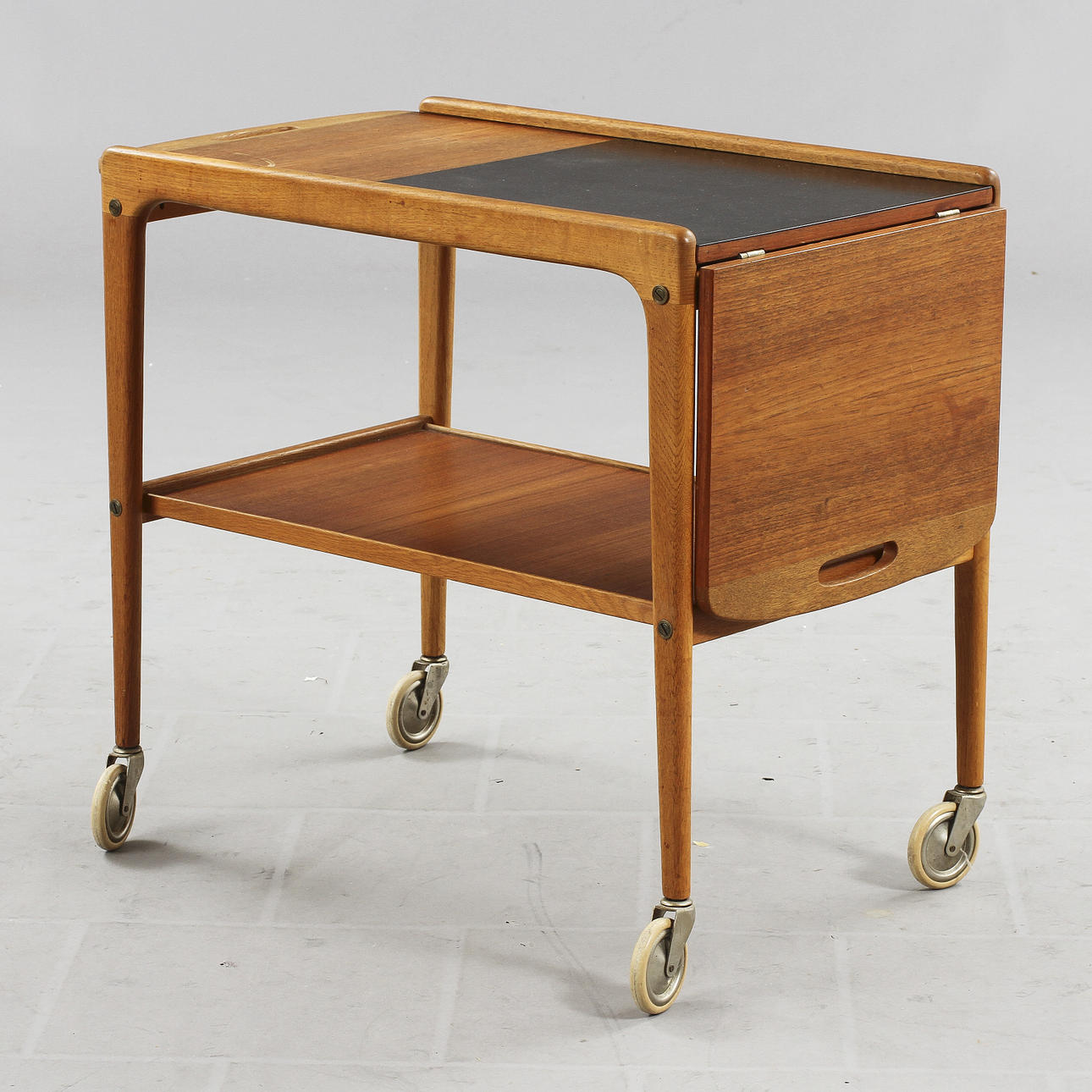 SERVERINGSVAGN, "Thea" Yngve Ekström, Källemo, 1900-talets mitt.