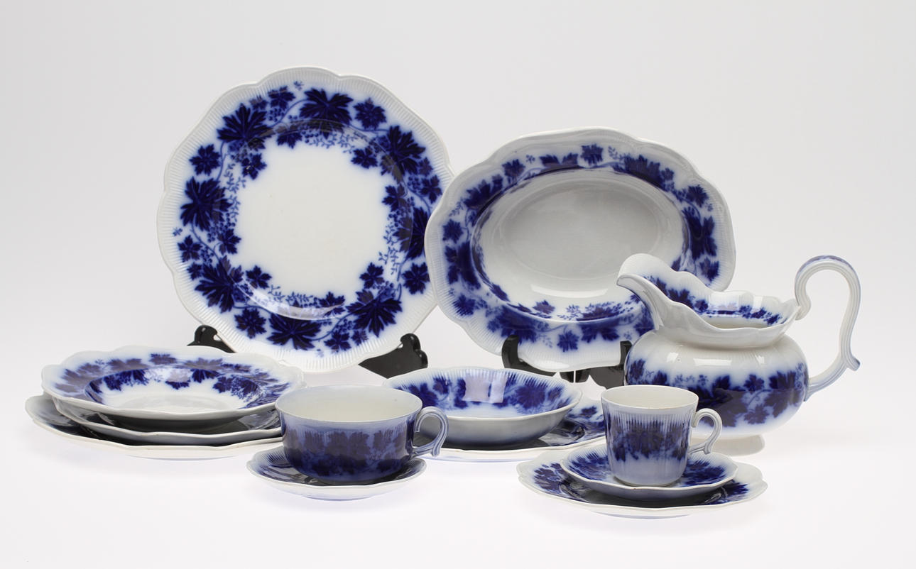 SERVISDELAR, ca 70 delar, porslin, "Vinranka" (blå 1938-1969) , Arthur Percy, Gefle Porslinsfabrik.