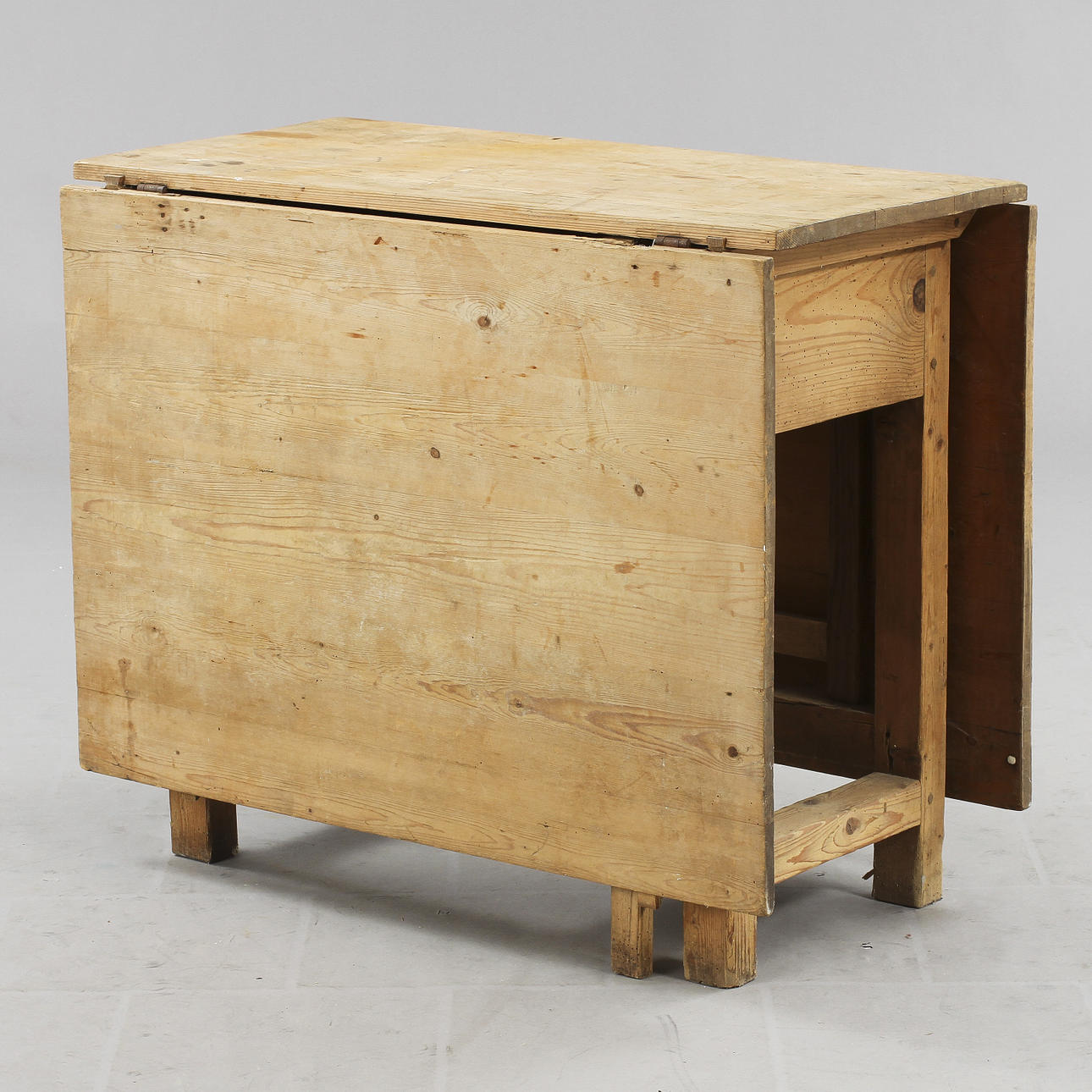 SLAG TABLE, 1800s. Furniture - Tables - Auctionet