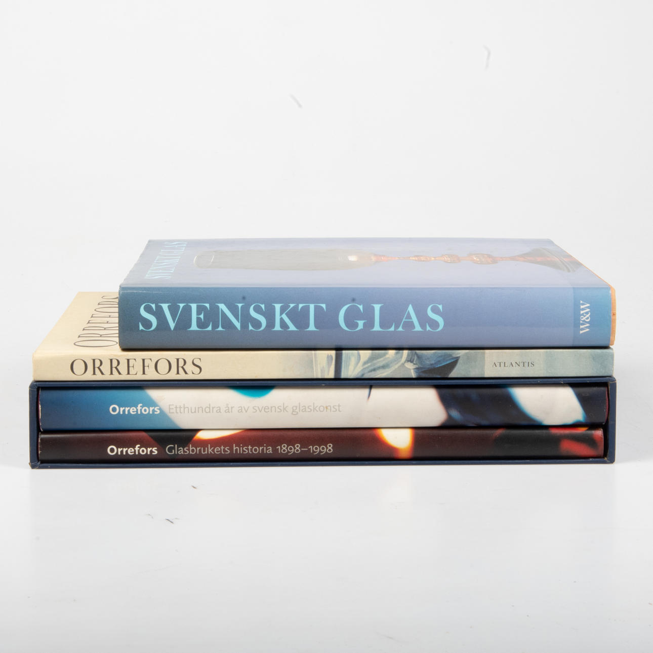 BOOKS, 4 pieces about glass.