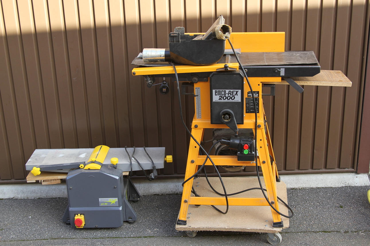 RIKTHYVEL, samt PLANHYVEL.