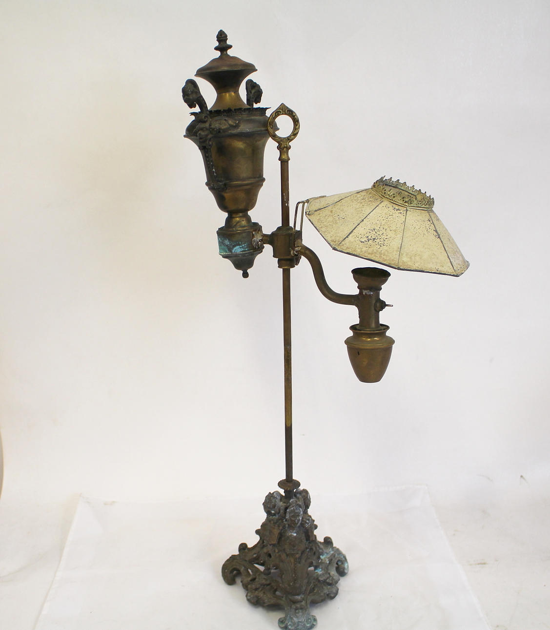 OIL LAMP, 19th century.