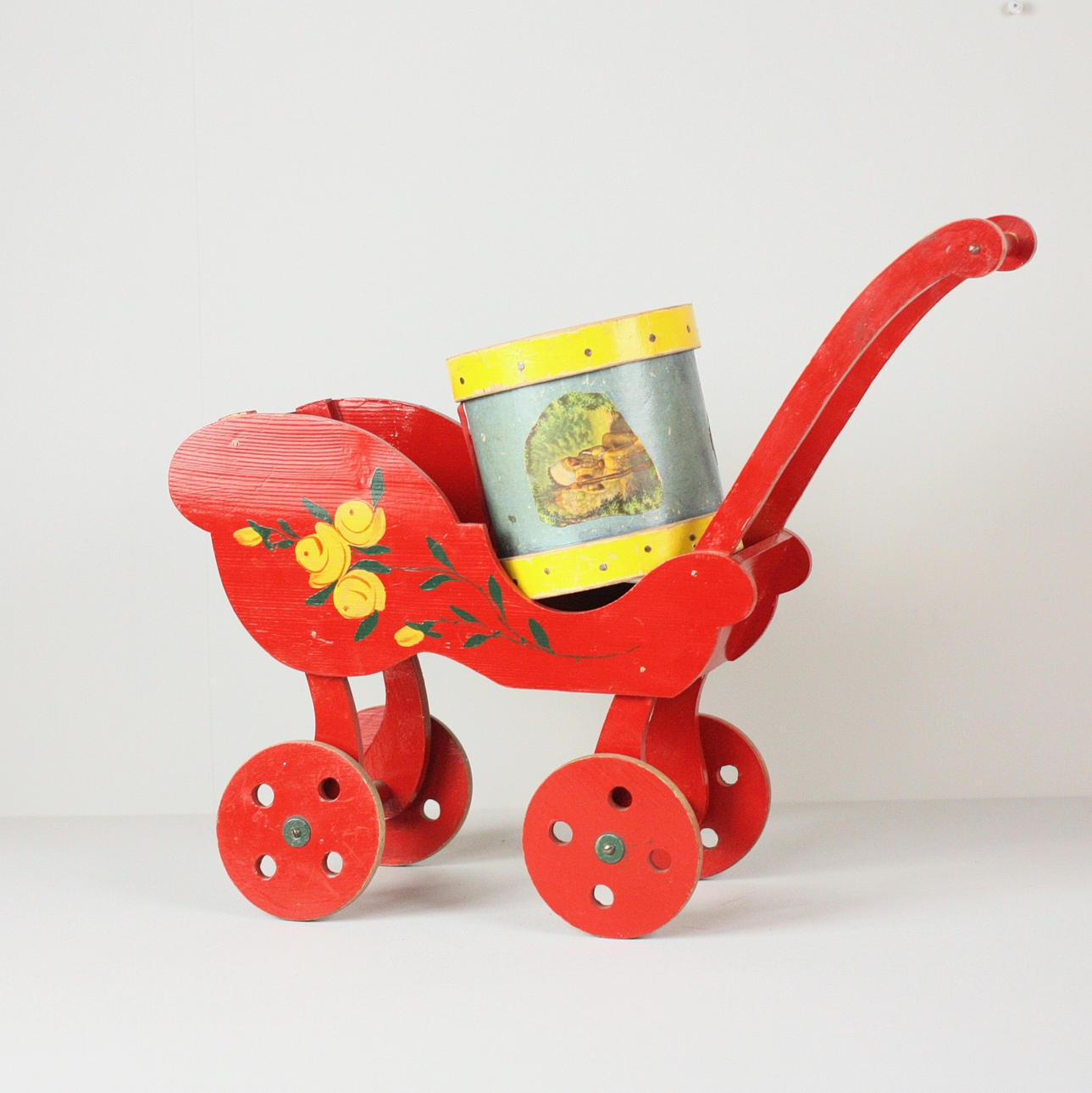 DOCKVAGN och LEKSAKSTRUMMA.