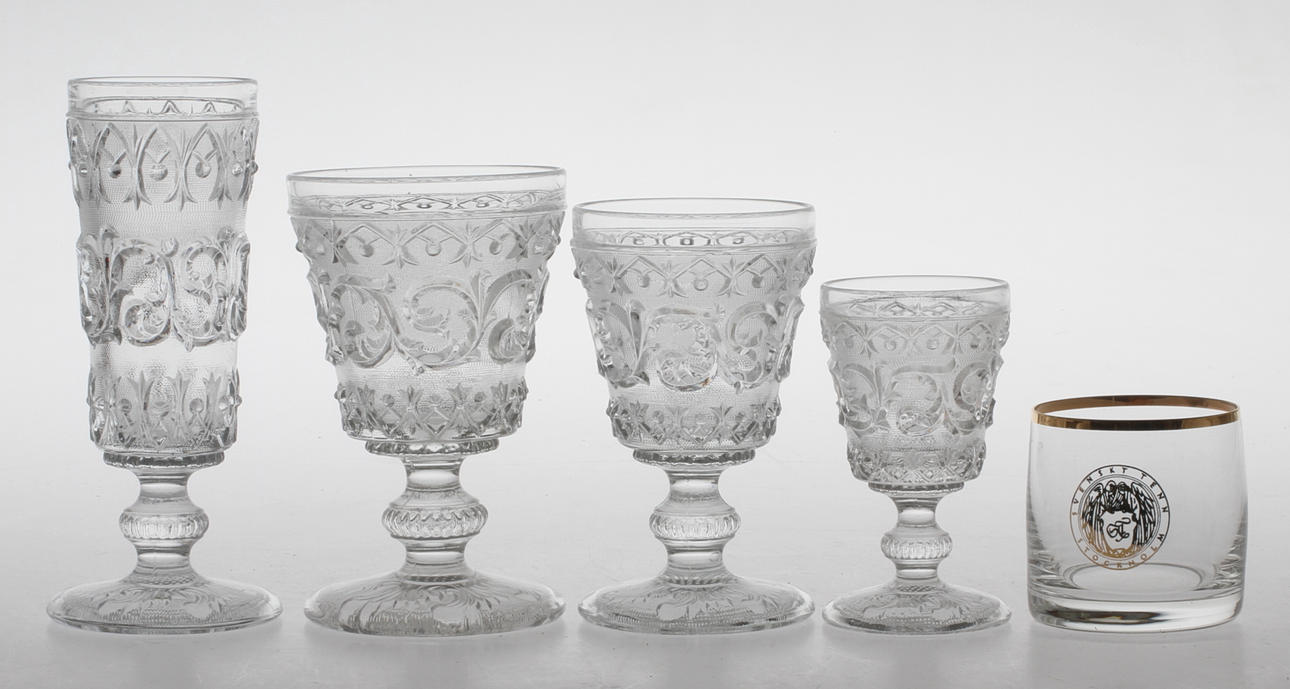 GLASSERVIS 24 delar pressglas samt DRICKSGLAS 6 delar, Firma Svensk tenn.
