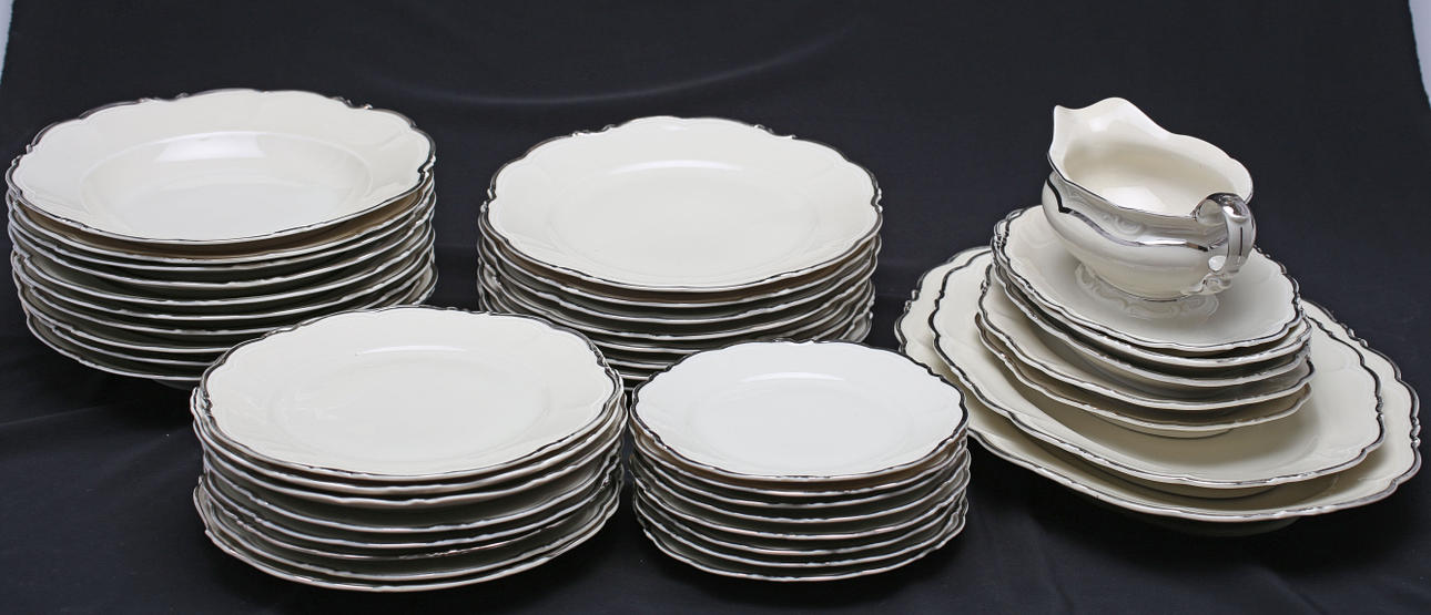 MATSERVISDELAR, 41 delar, porslin, Royal Ivory, KPM, Tyskland.