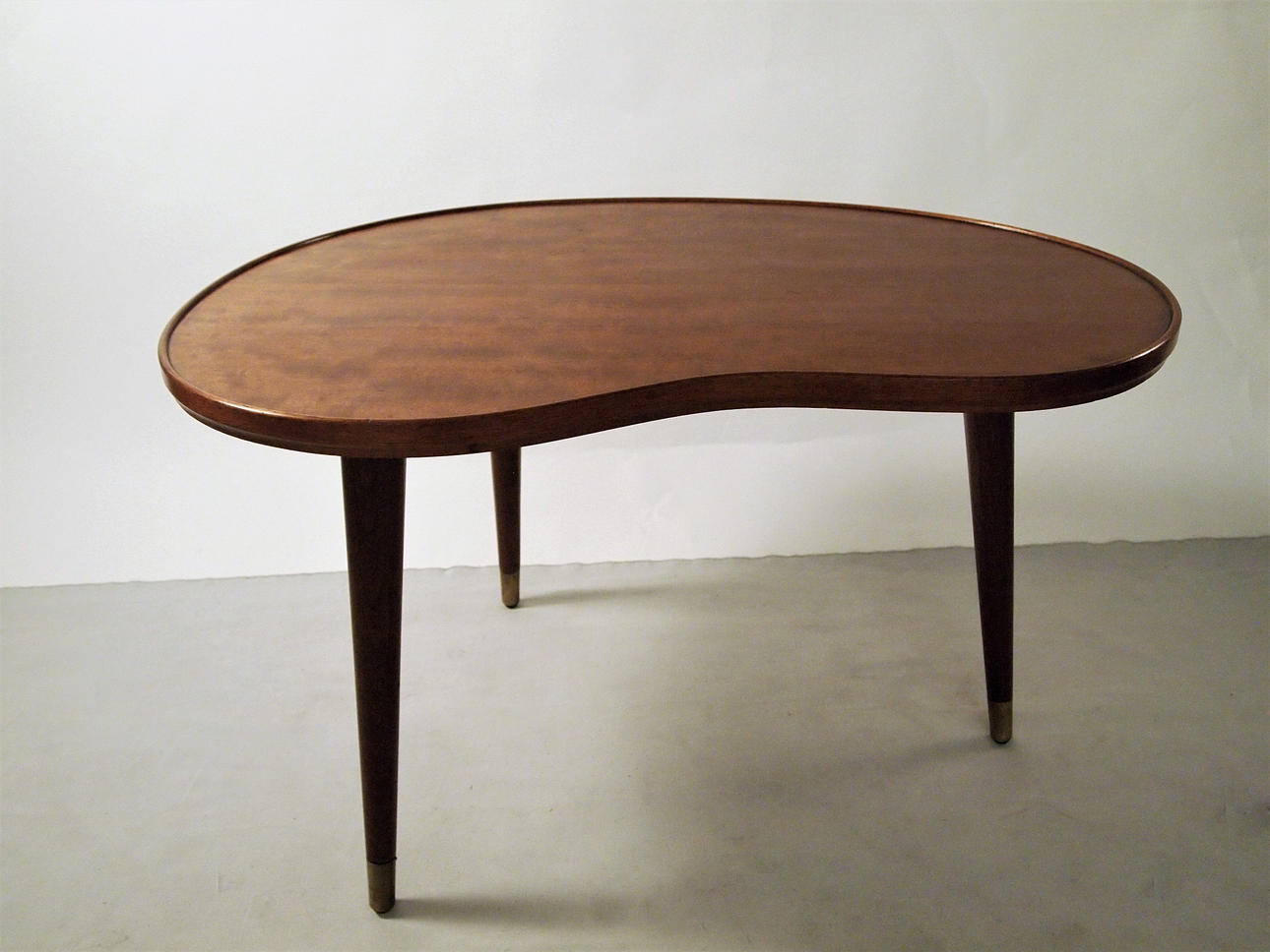 SOFFBORD, njurformat, 1900-talets mitt.