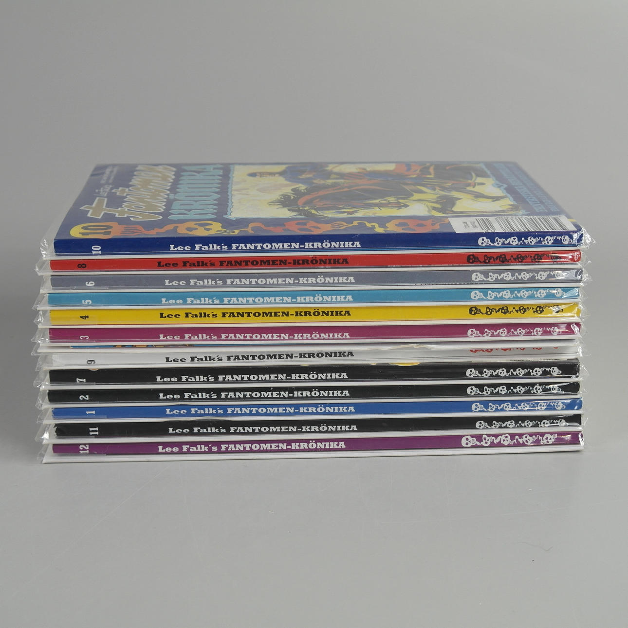 THE PHANTOM CHRONICLE, 12 pieces.