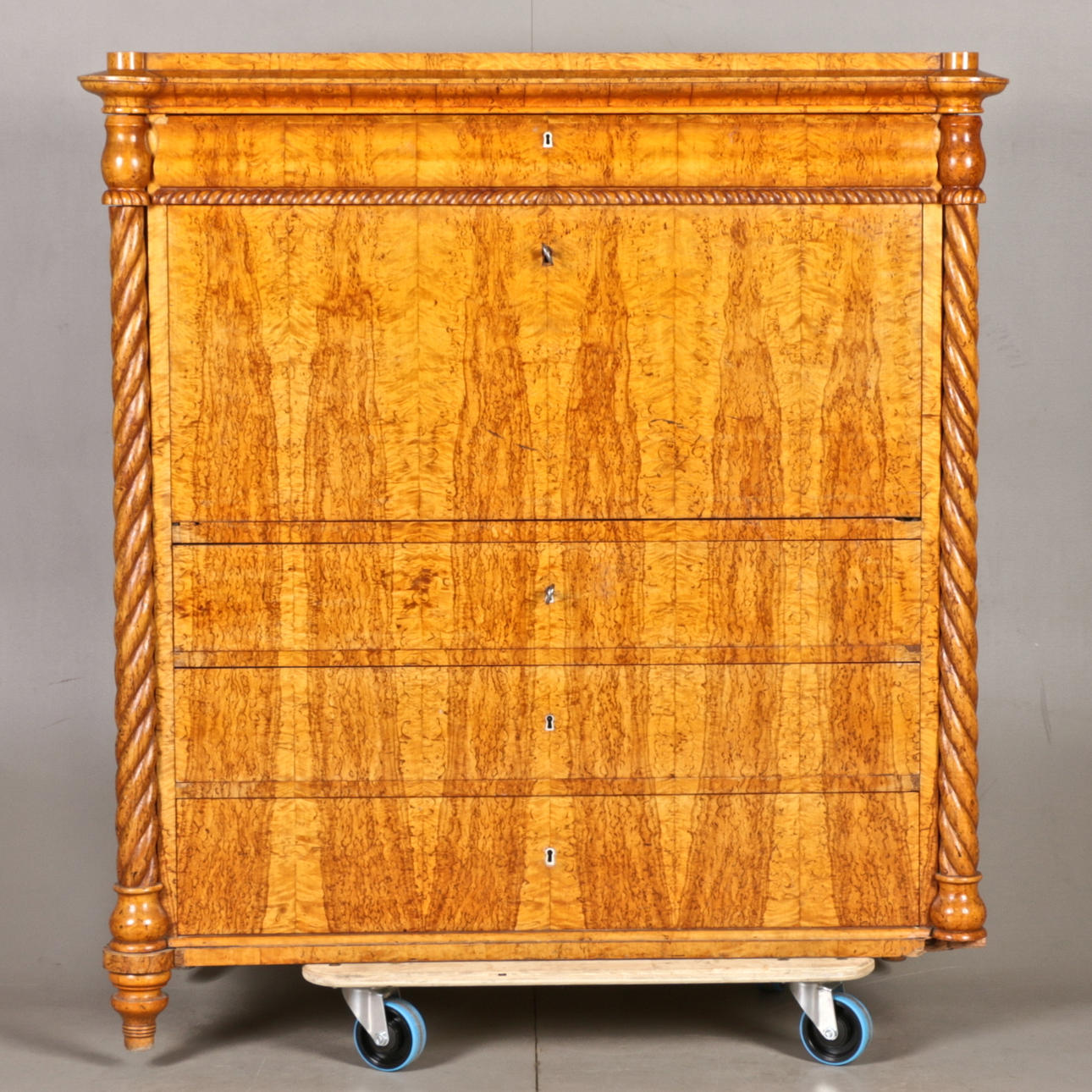 CHIFFONJÉ, root veneer, New Renaissance, 19th century.