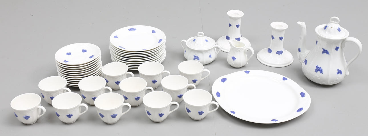 KAFFESERVIS, 49 delar, benporslin, "Blå Blom", Gustavsberg.