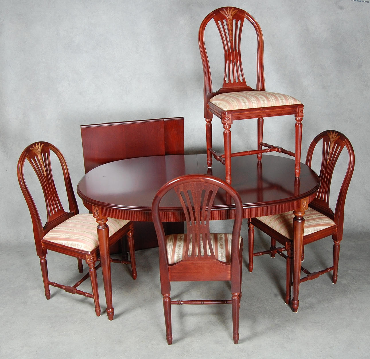 MATSALSGRUPP, 5 delar, gustaviansk stil, 1900-tal.