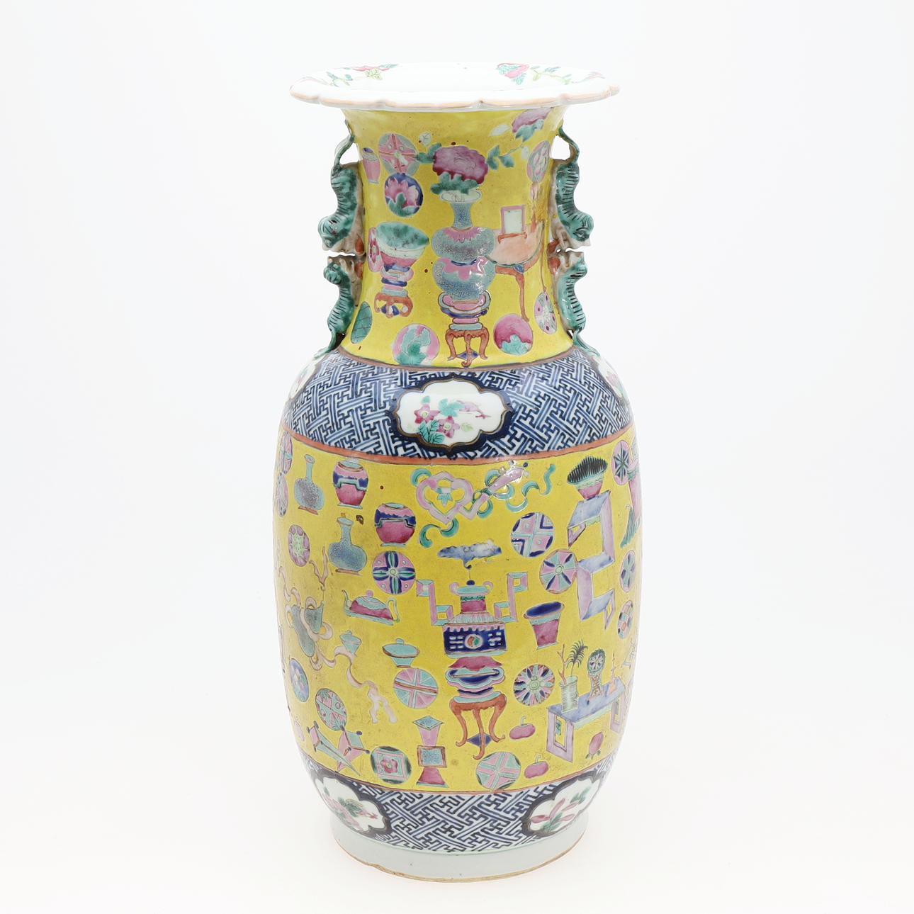 VAS, porslin, Kina, 1900-talets första hälft.