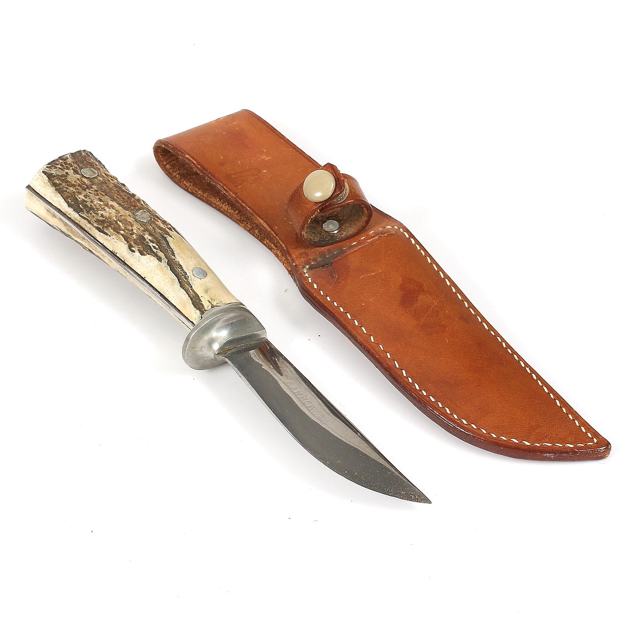 CUCHILLO, asta, cuero, siglo XX.