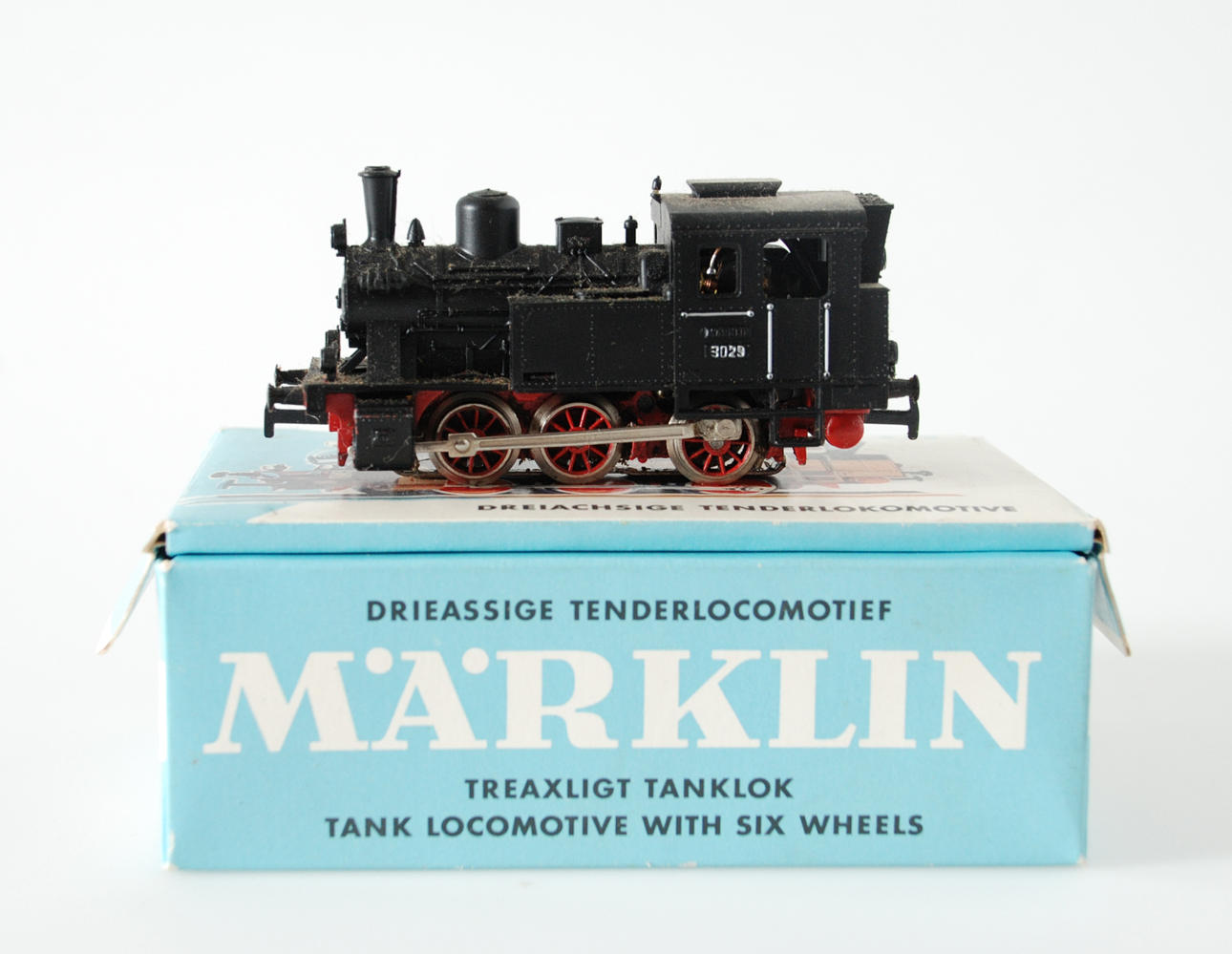 MÄRKLIN, lokomotiv 3029 og to transformere.