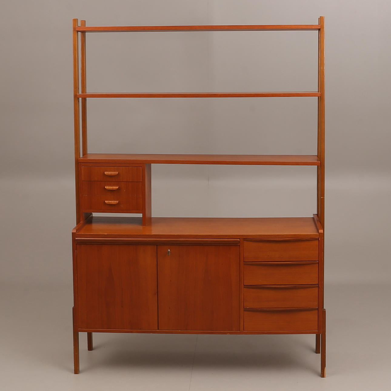 BOOKSHELF, teak, 1950s/60s.