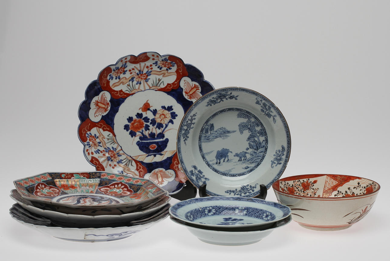 PARTI KERAMIK, 8 delar, orientaliskt, bla Kina 18/1900-tal.