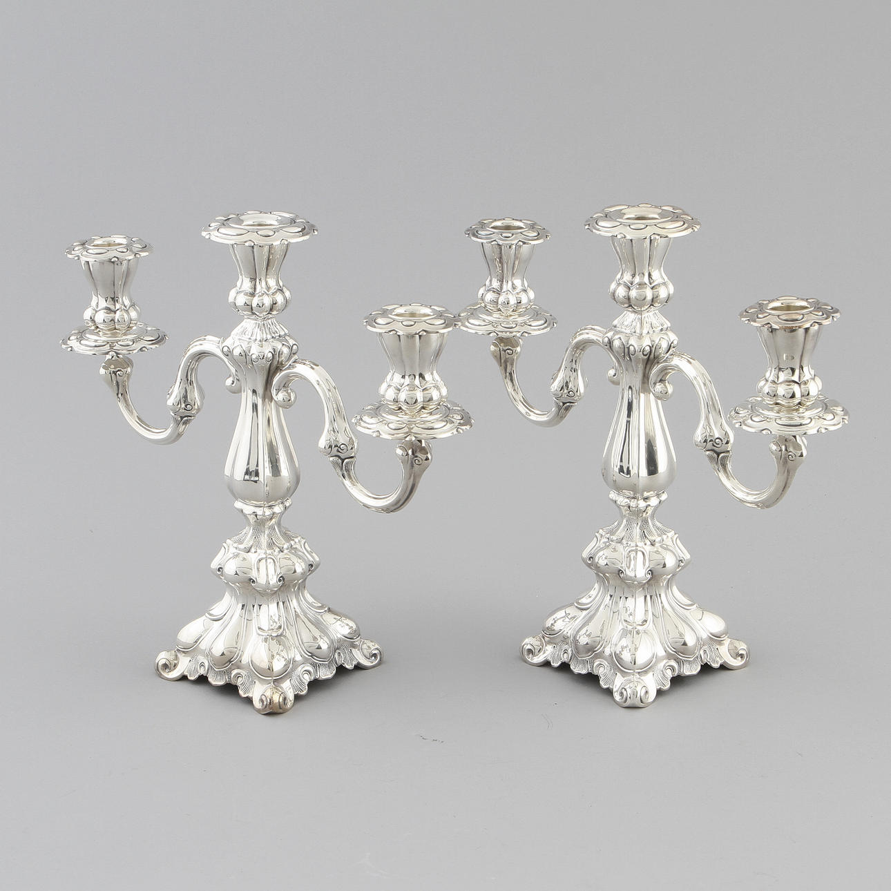 KANDELABRAR, ett par, silver, barockstil 1900-tal.