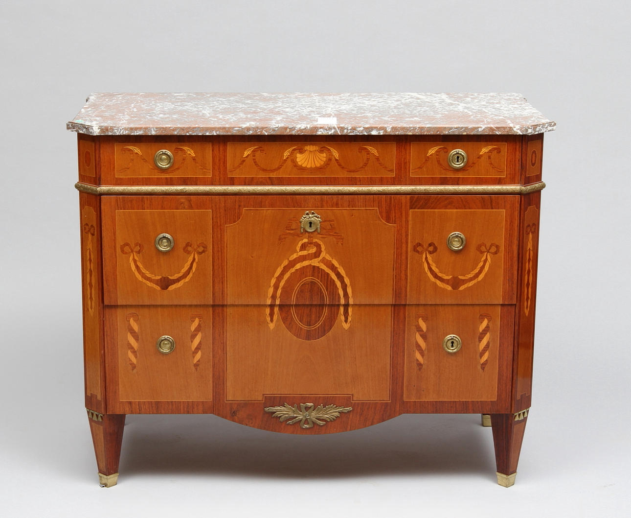 BYRÅ, med stenskiva, gustaviansk stil, 1900-tal.