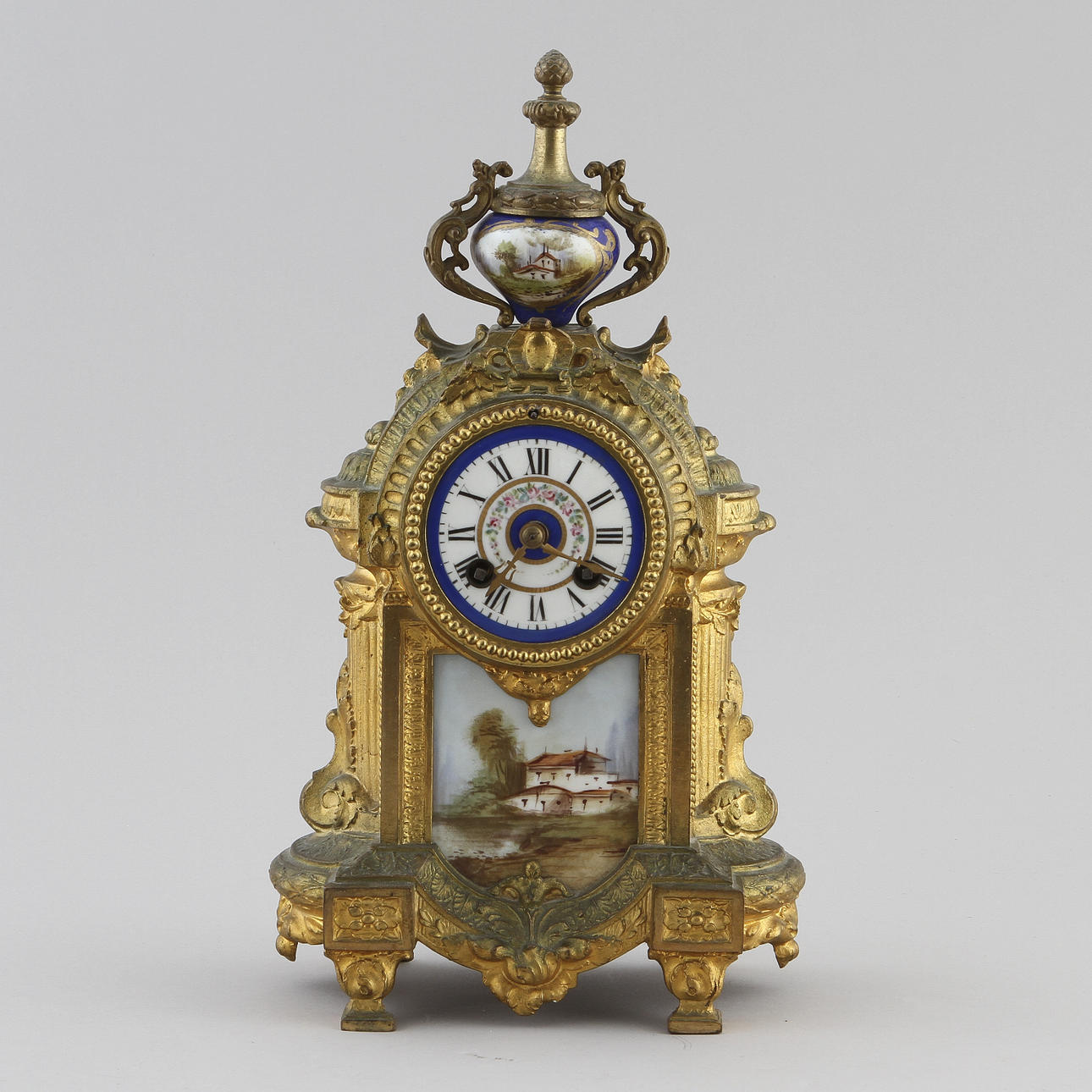 BORDSPENDYL, troligen Frankrike, 1900-tal.