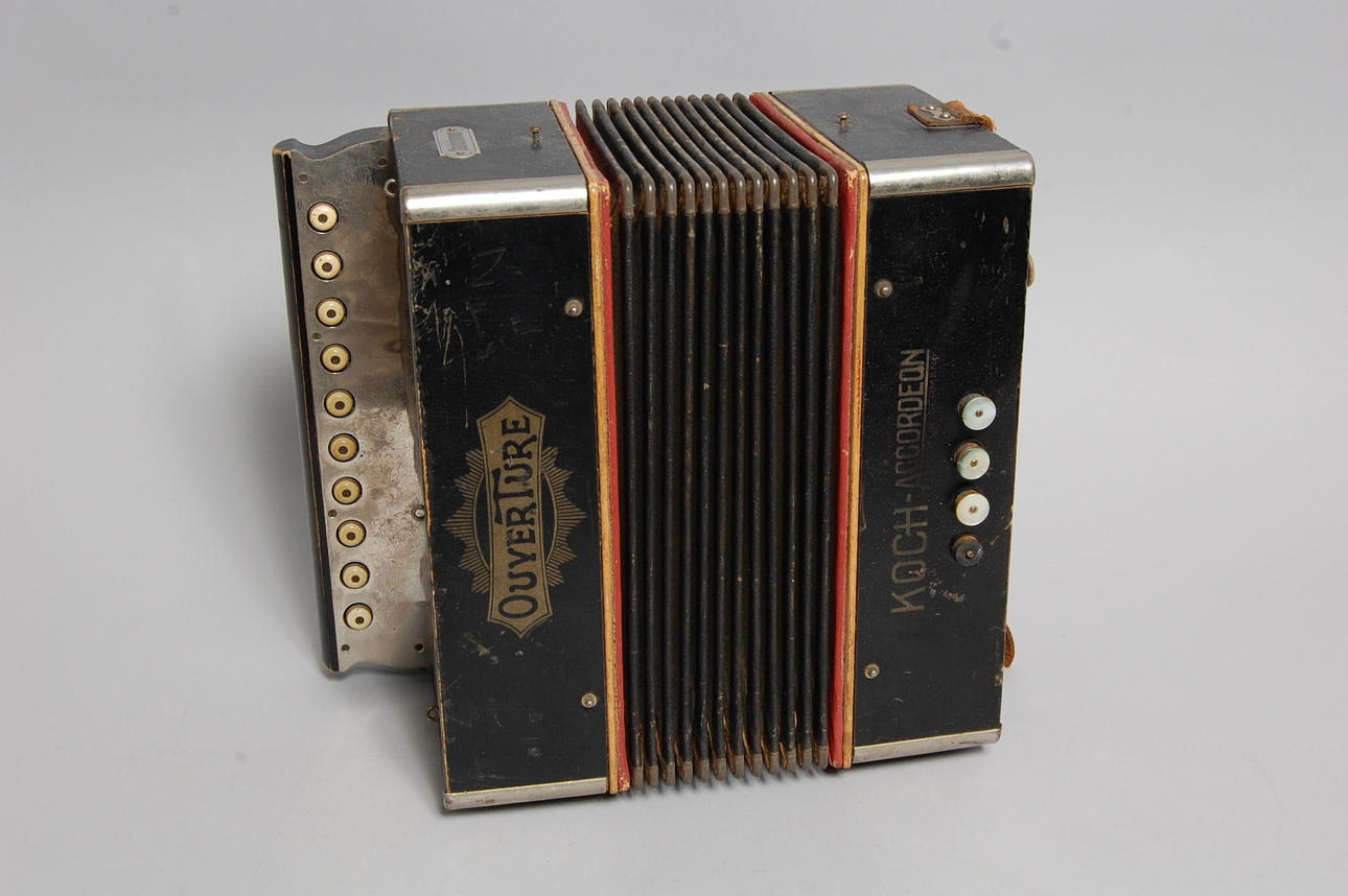 DRAGSPEL, " Quyerture ".