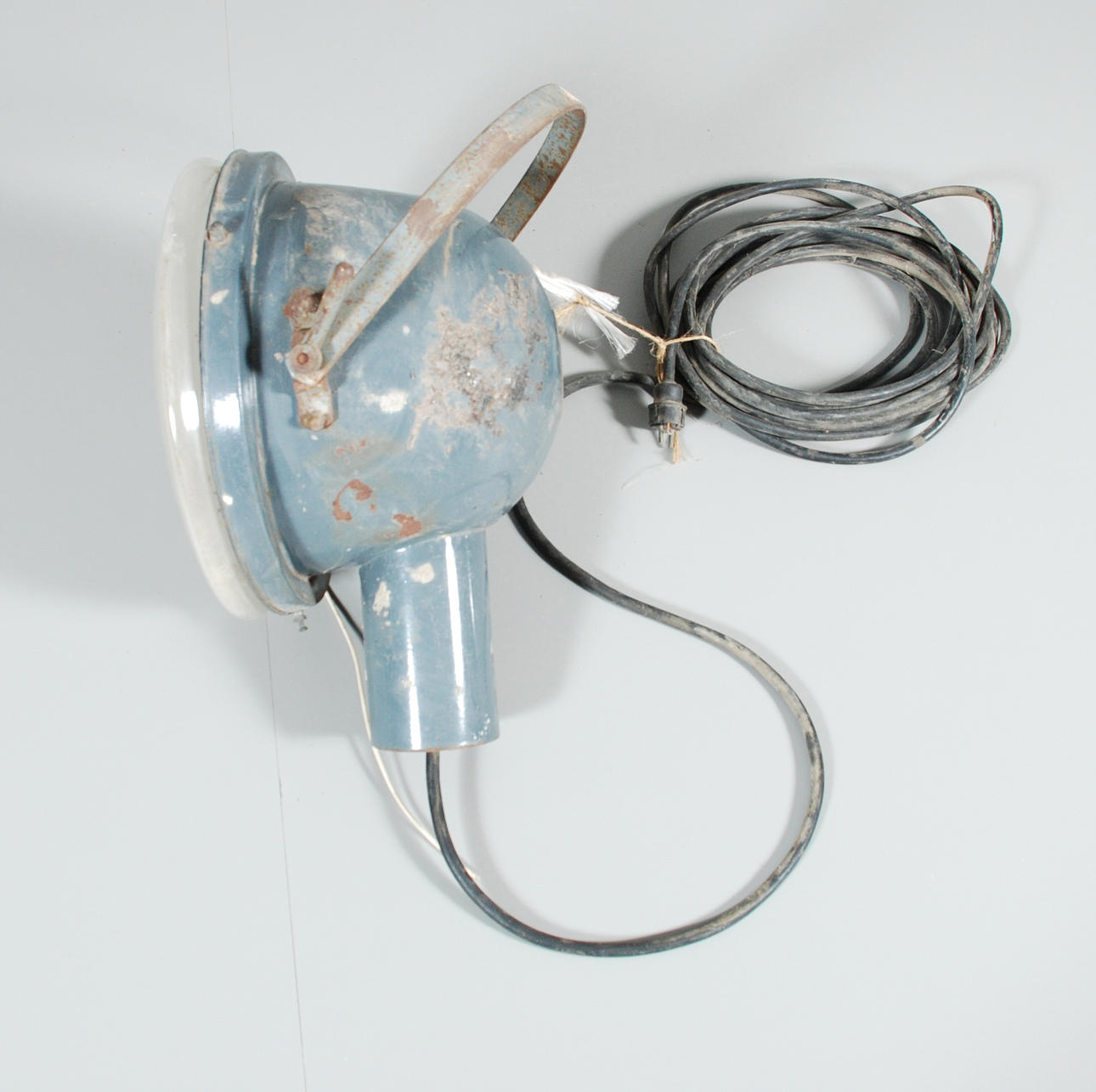 LÁMPARA/FOCO INDUSTRIAL.