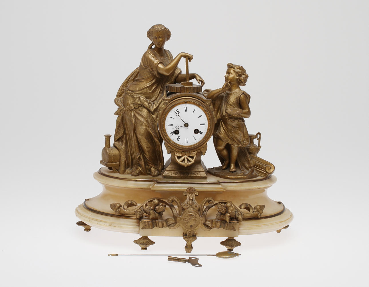 BORDSPENDYL, 1800/1900-tal.