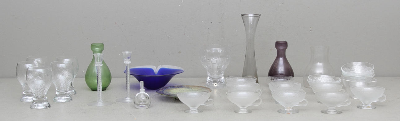 GLASFÖREMÅL, bl.a. Reijmyre, Orrefors.