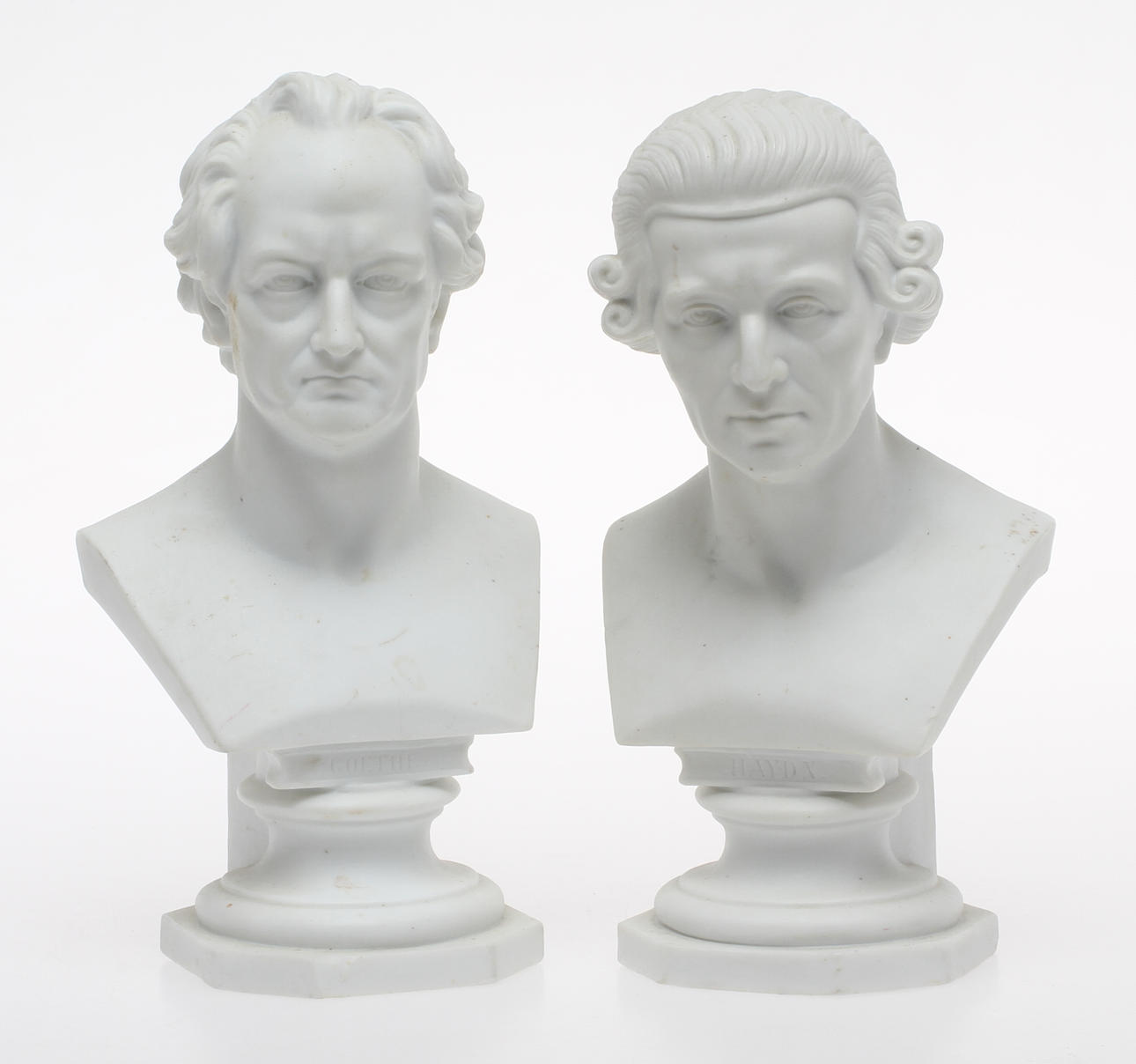 BYSTER, 2 stycken, parian, 1900-tal.