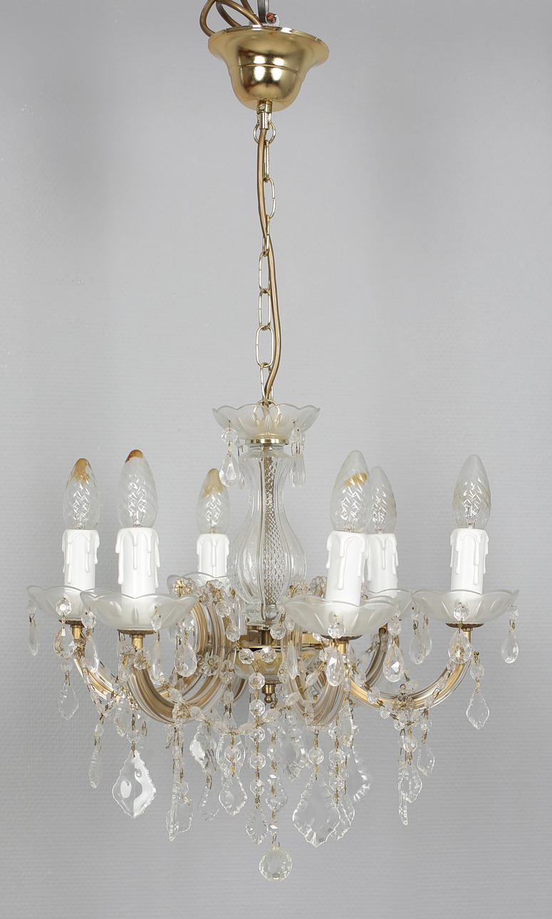 KRISTALLKRONA i glas och plast, 1970-tal.