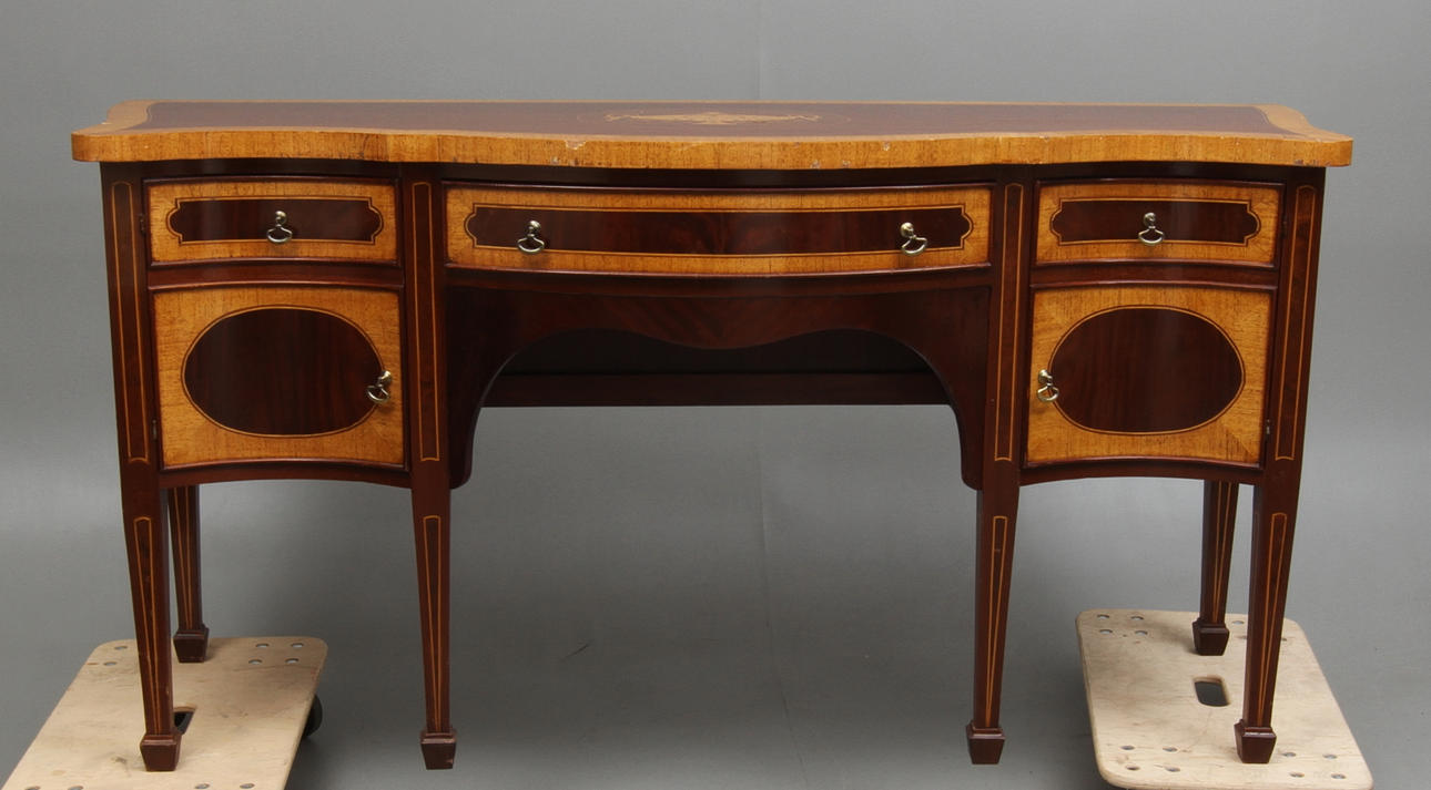 BUFFÈ, Louis XVI-stil, 2000-tal.