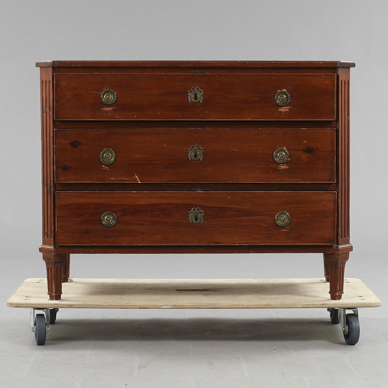 BYRÅ, sengustaviansk, 1800-tal.