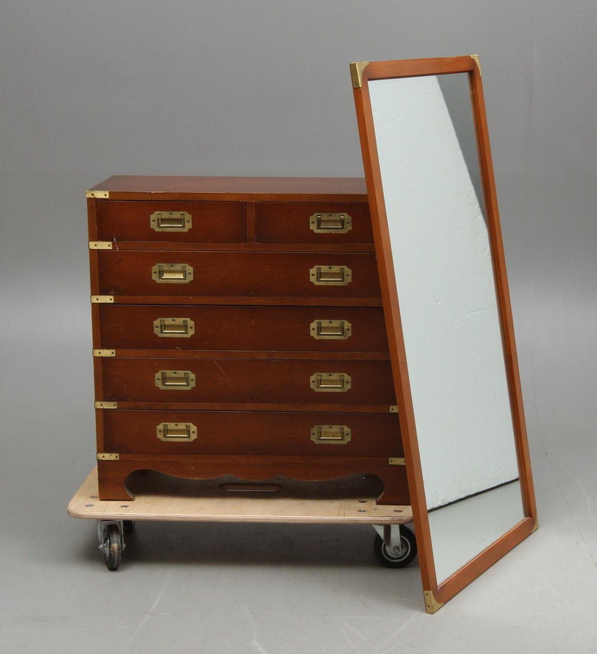 HALLMÖBEL med spegel, engelsk stil, 1900-tal.