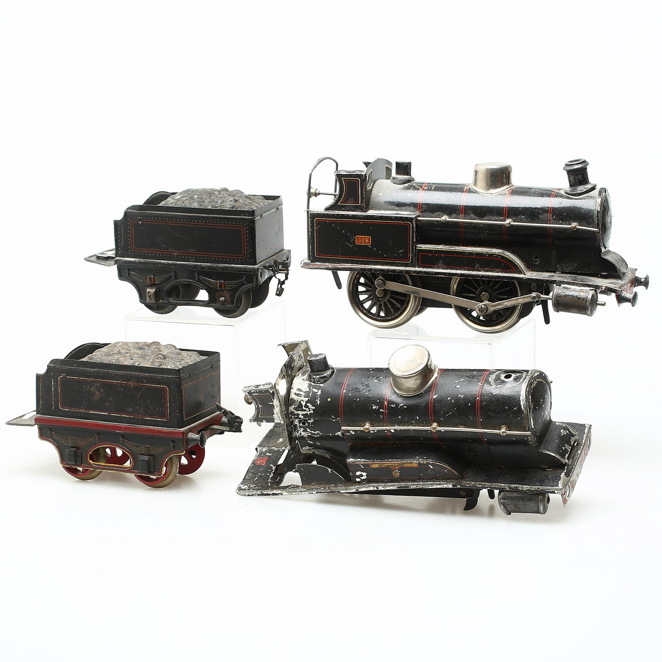 MÄRKLIN English clockwork steam locomotive with tender, marked 