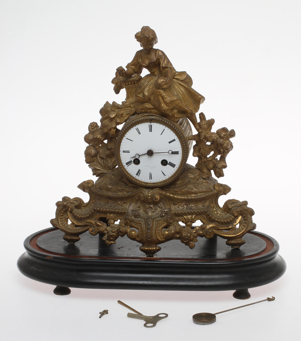 BORDSUR, metall, sekelskiftet 1900.