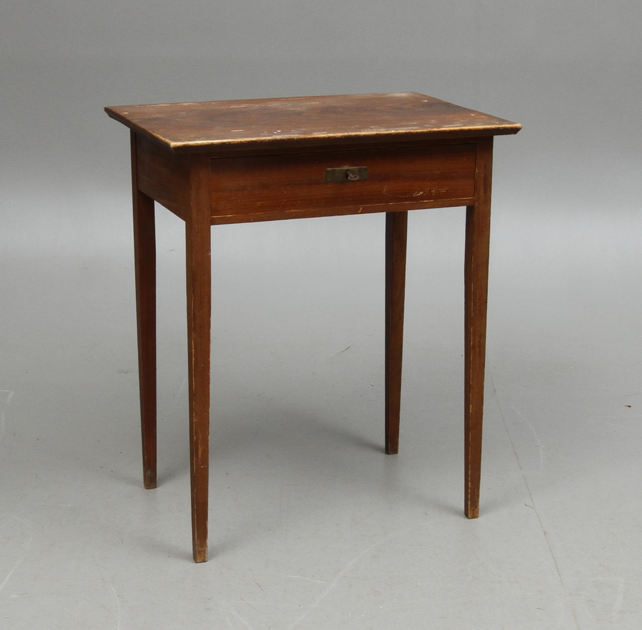 BORD, med låda i sargen, allmoge, omkring 1900.