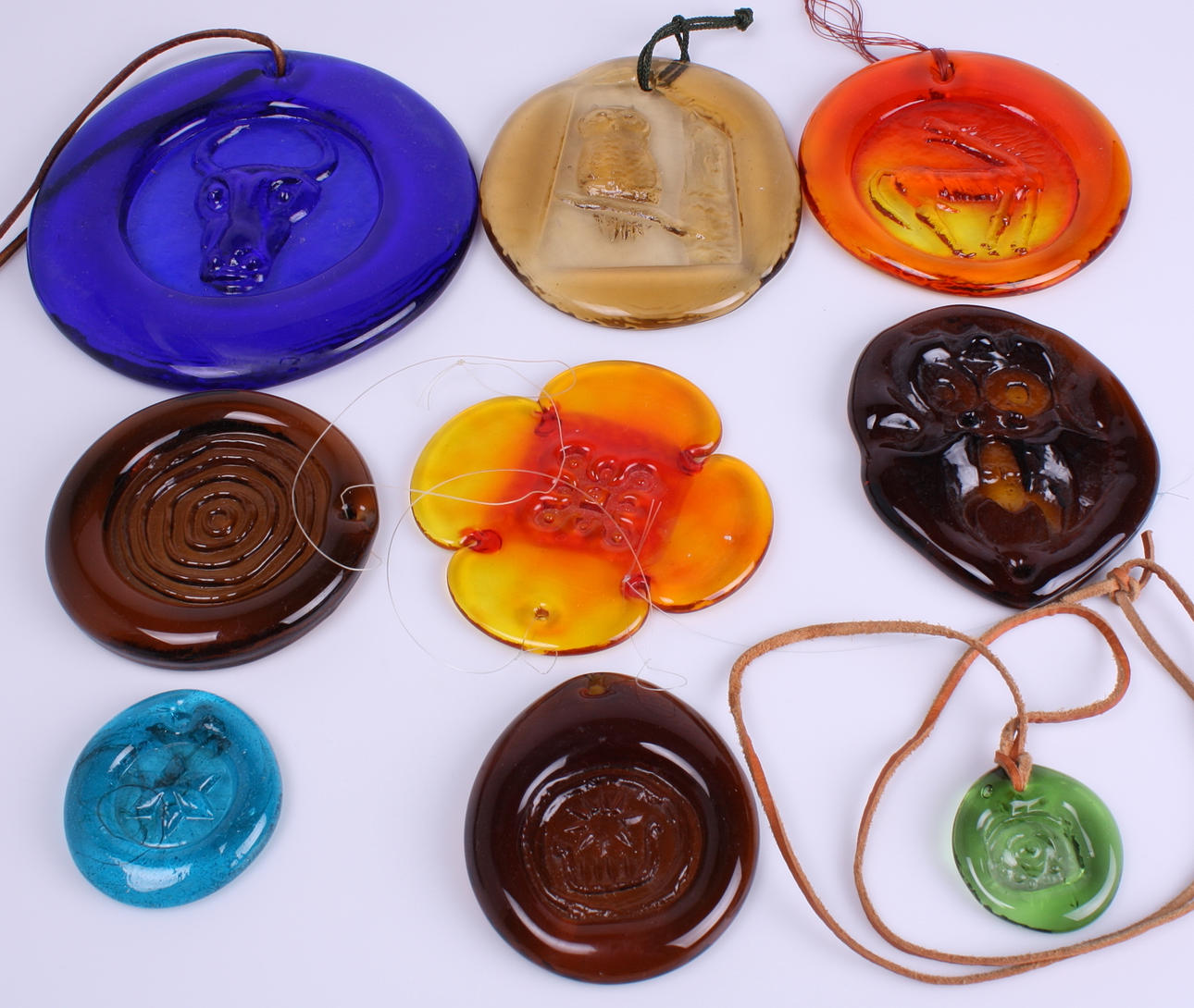 ERIK HÖGLUND. glasreliefer, 9 st, mestadels Erik Höglund, Boda.