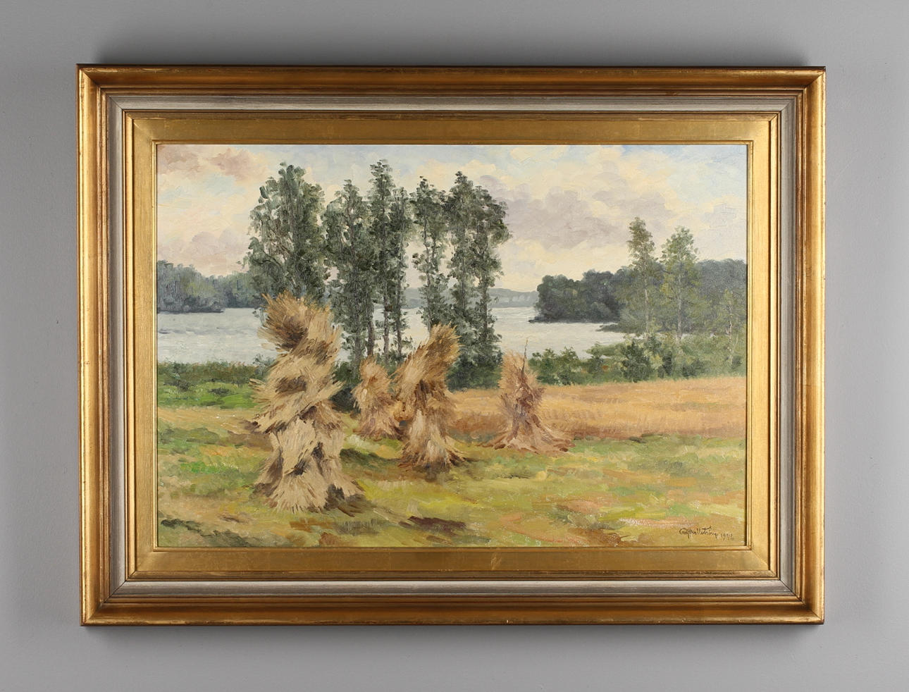 ROLF MELLSTRÖM. "Vid en Sörmländsk insjö". Olja på pannå. Signerad och daterad 1946.