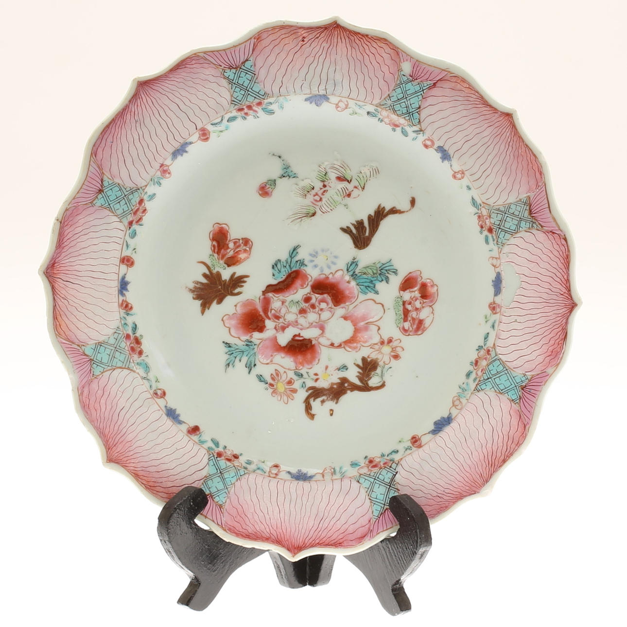 PLATE, porcelain, famille rose, Qianlong (1736-1795), China.