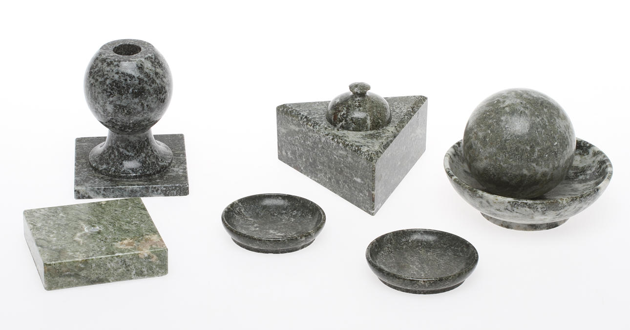 PARTI STENARBETEN, 6 delar, kolmårdsmarmor, 1900-tal.