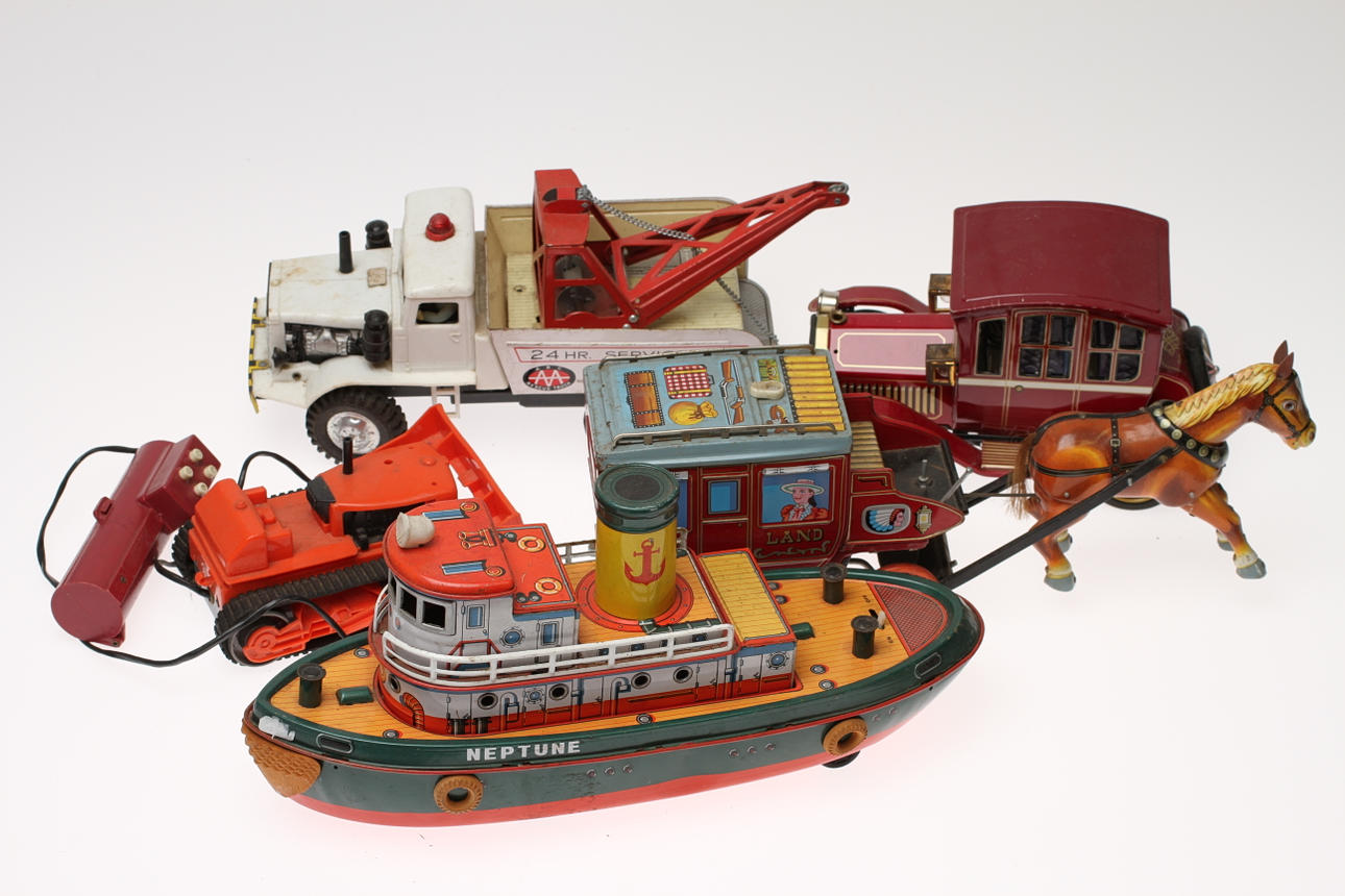 MENGE Ein Menge Schlepper "Neptun" MT, Oldtimer, Abschleppwagen, Diligens.