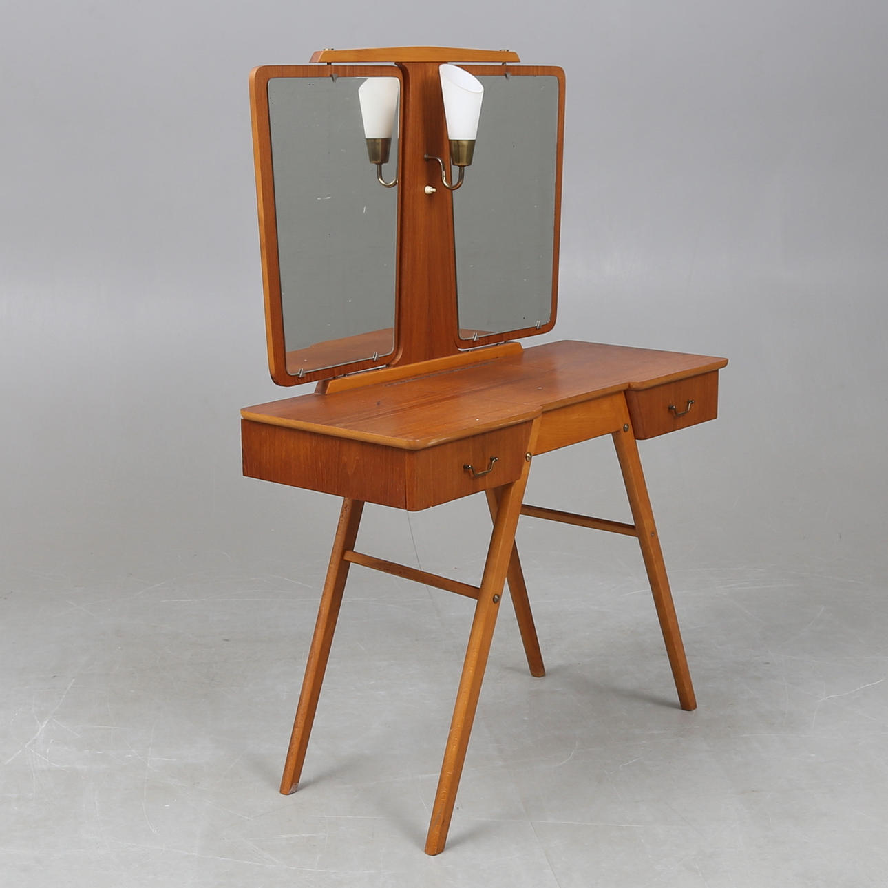 MESA DE INODORO, años 50/60.