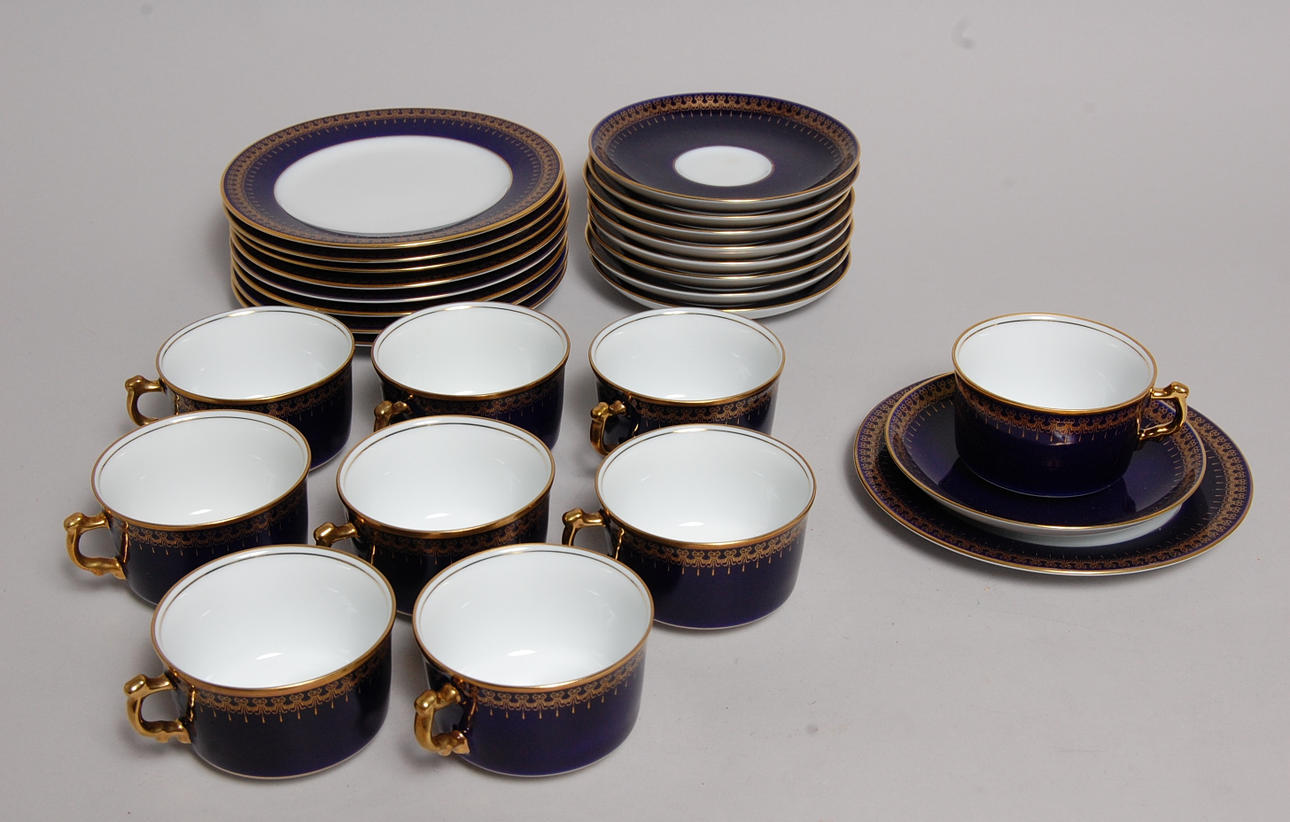 KAFFESERVIS, 27 delar,porslin kobolt, " ROMANOV ".