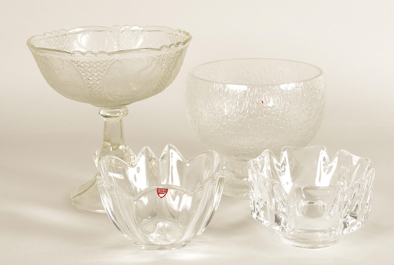 KRISTALLSKÅLAR M.M, 4 stycken, bl.a. Orrefors och Iittala.