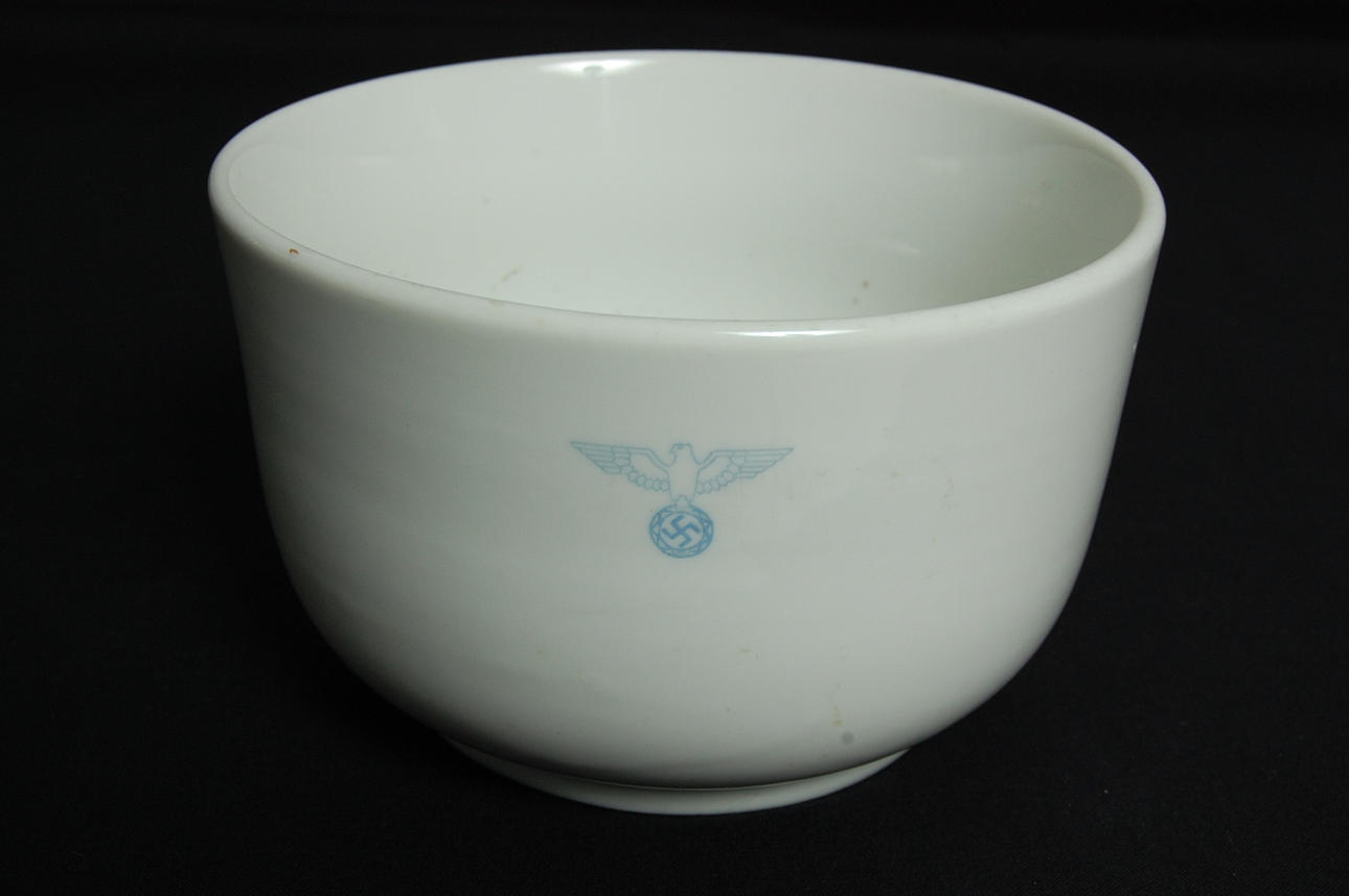 KAROTT, porslin, Tyskland " 2 :a Världskriget.