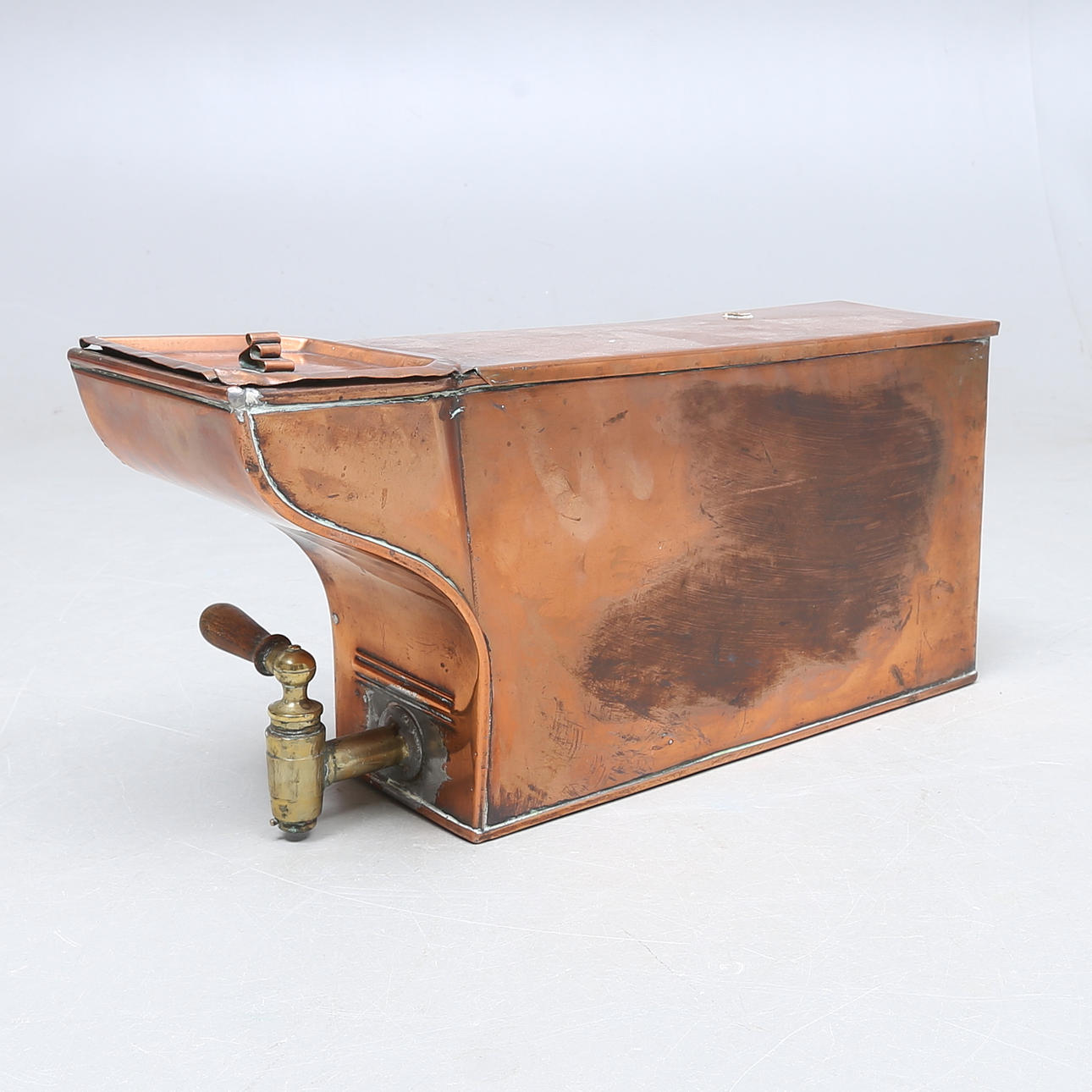 VATTENBEHÅLLARE, koppar, för vedspis, 1900-talets första hälft.