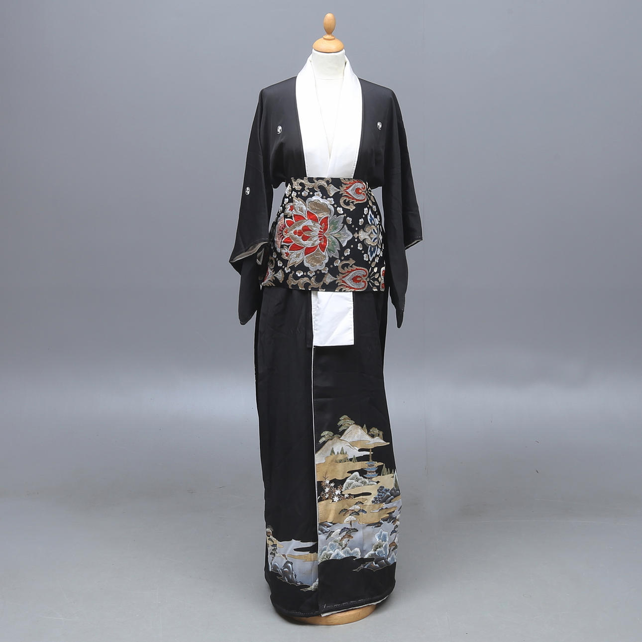 KIMONO, Japan, 1960s.