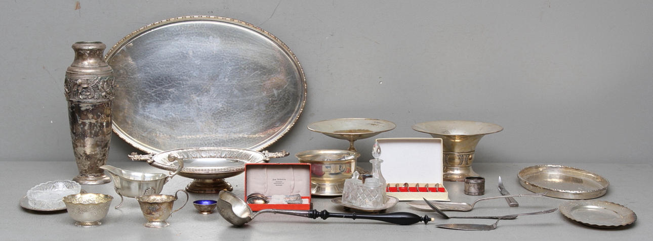 METALLFÖREMÅL, 1800-1900-tal.